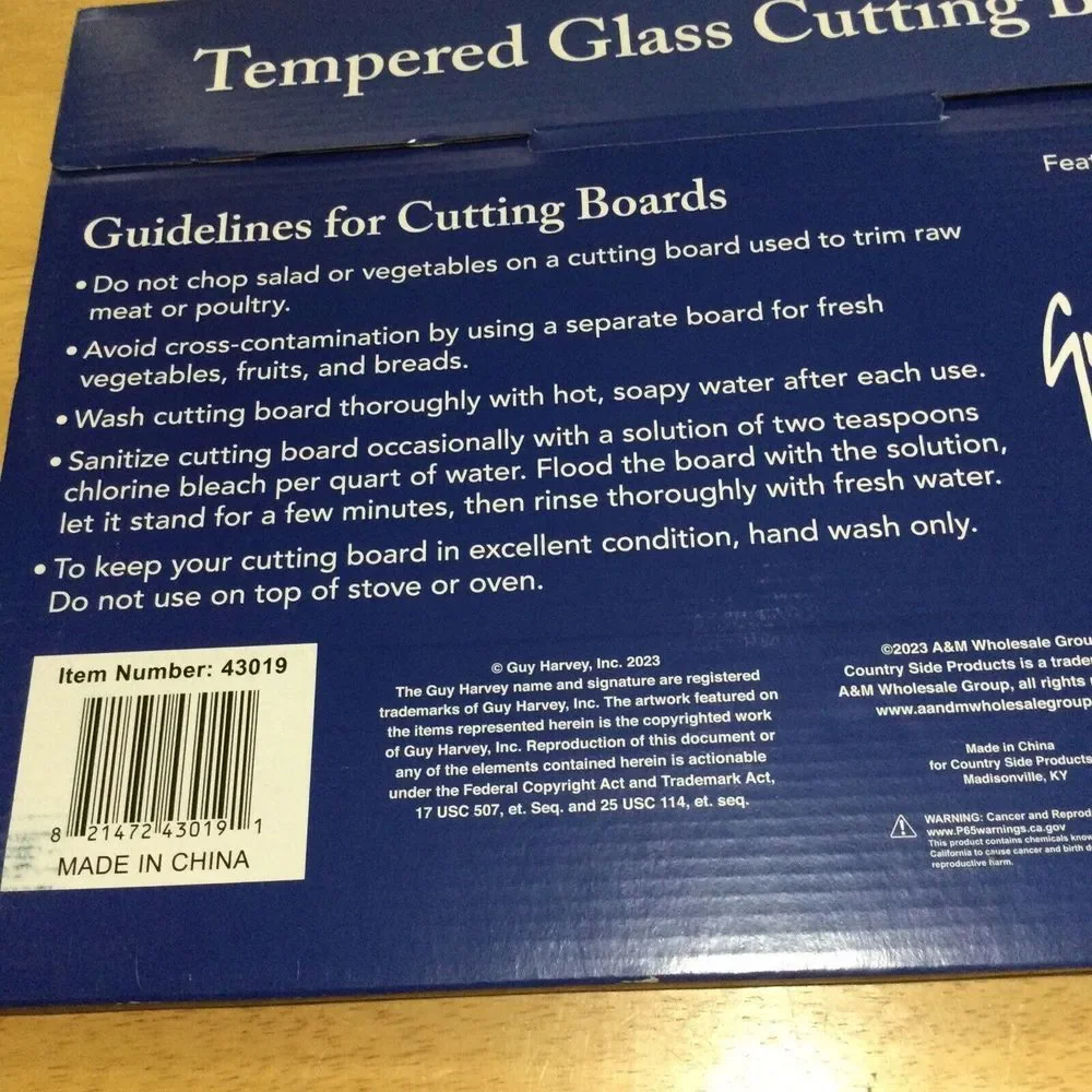Guy Harvey‎ Art Work Shark Cutting Board 12x16 Tempered Glass EZ clean 43019